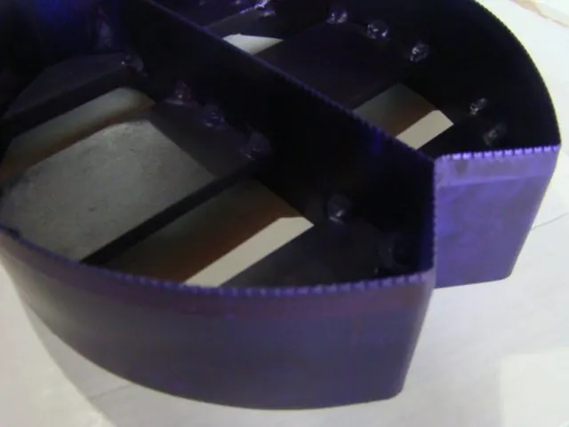 Detalhe do fio serrilhado